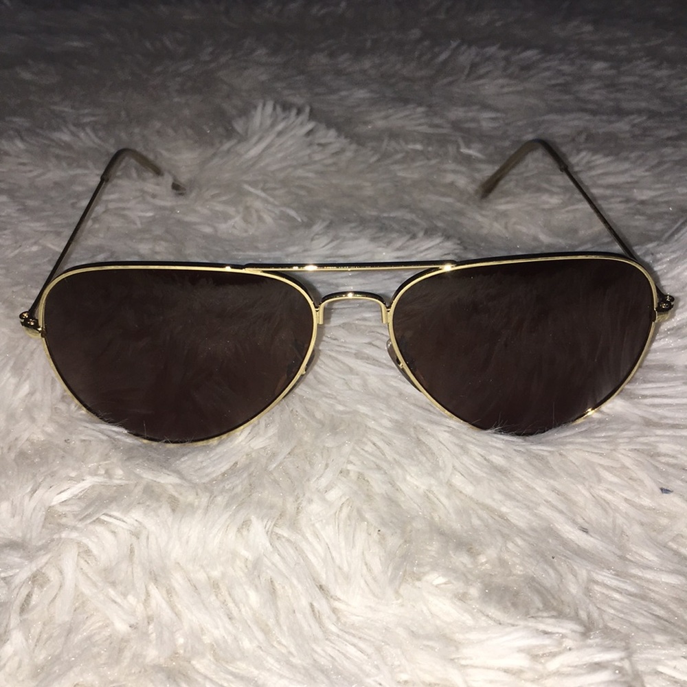 New. Sunglasses - Picture 2 of 3